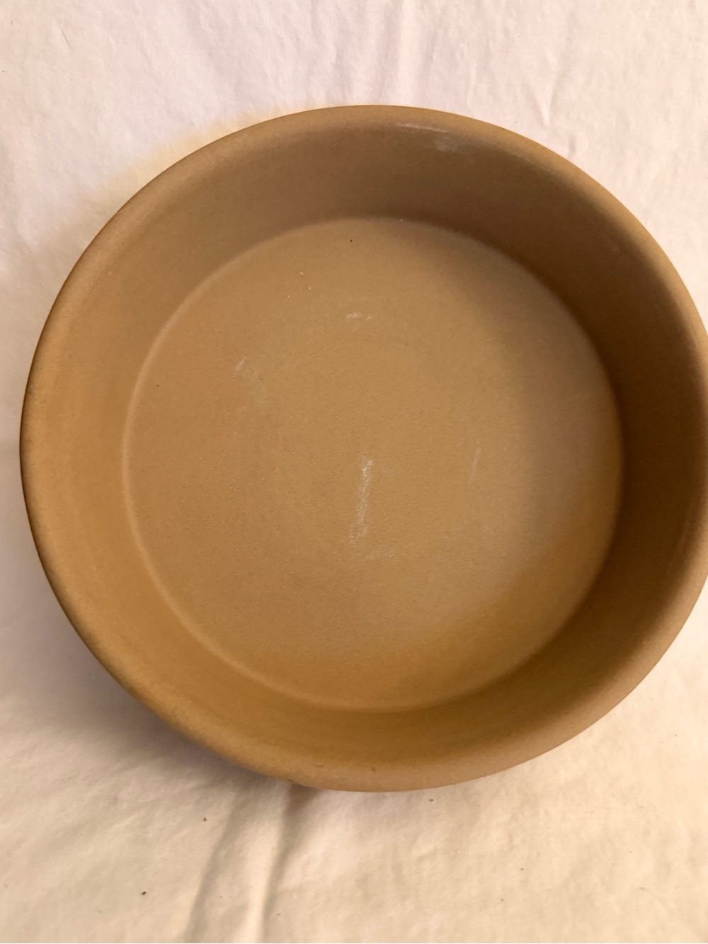 Pampered Chef Stoneware Serving Bowl in Tan